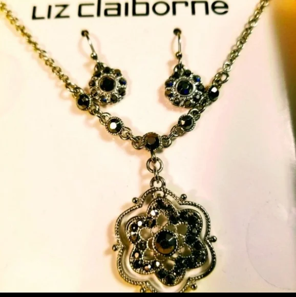 Liz Claiborne gift set - Picture 2 of 3